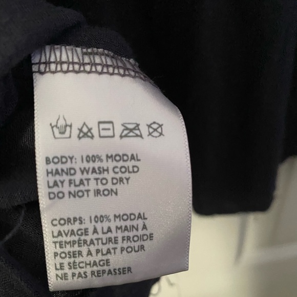 truly madly deeply short sleeve blouse is a size Small. - Picture 4 of 6